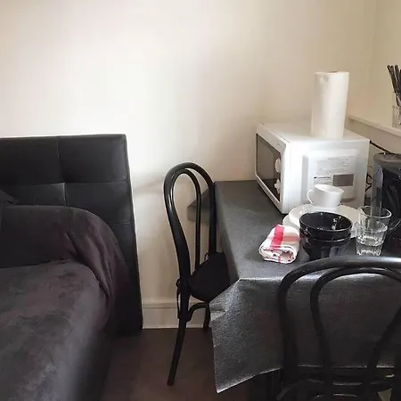 Votre Chambre Au Calme, A Au 4eme Etage Apartment *